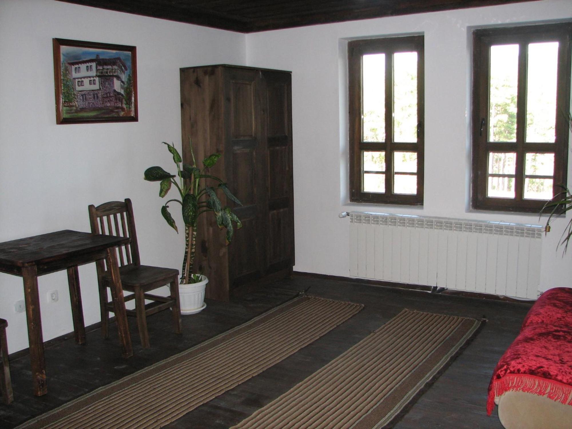 Family Hotel Kalifer Kalofer Εξωτερικό φωτογραφία
