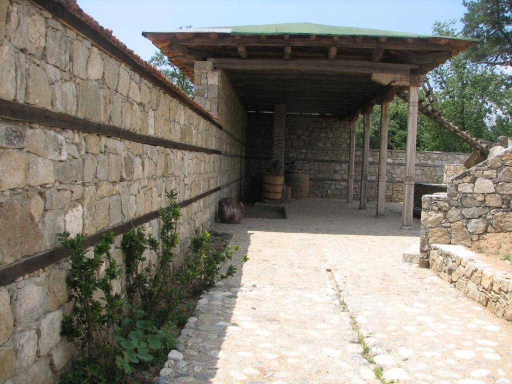 Family Hotel Kalifer Kalofer Εξωτερικό φωτογραφία