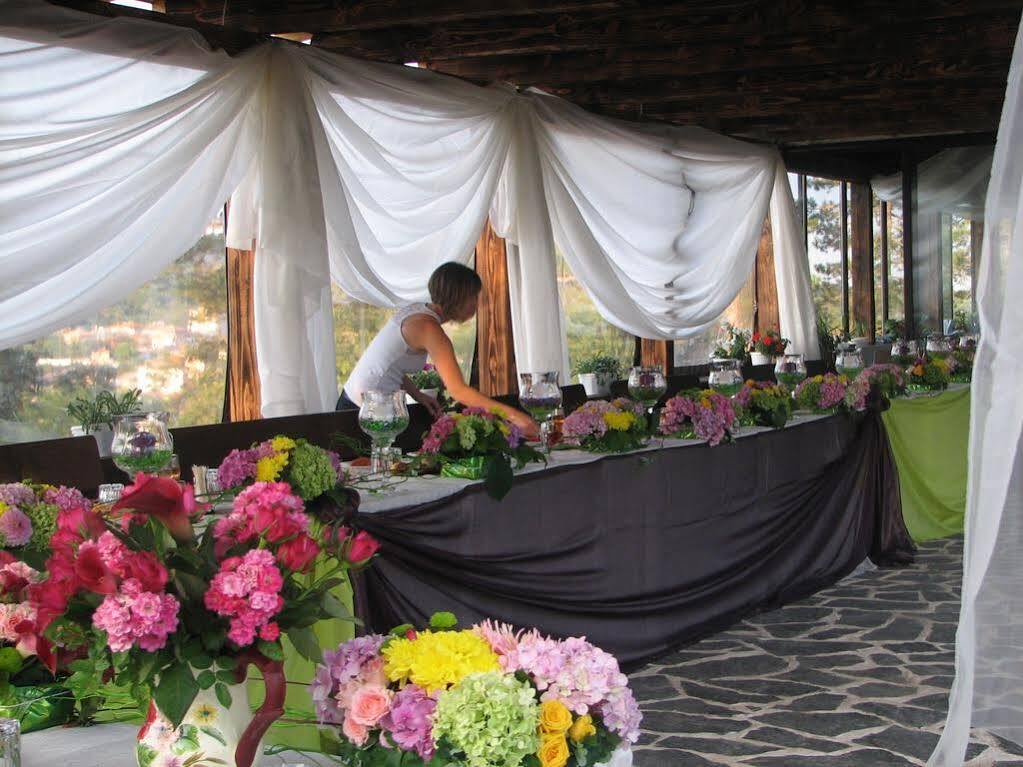 Family Hotel Kalifer Kalofer Εξωτερικό φωτογραφία